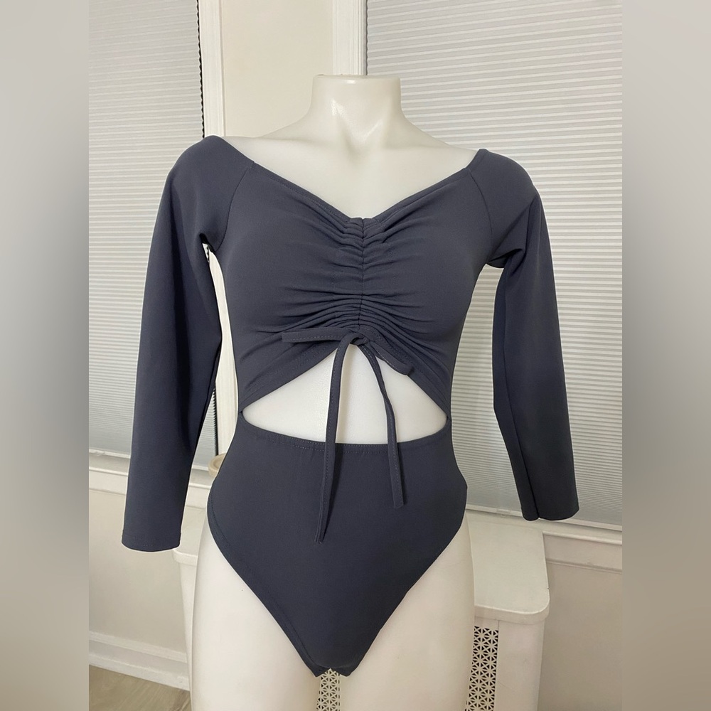 NWT Pretty Little Things bodysuit size 4